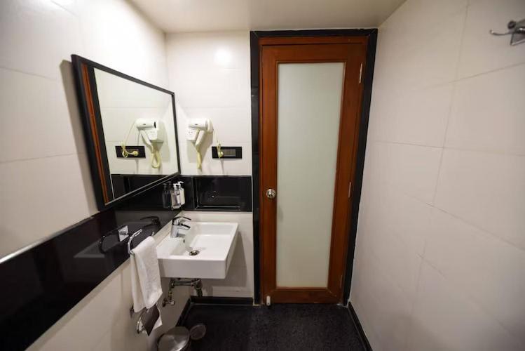 Ayra Boutique Hotel بنغالور المظهر الخارجي الصورة