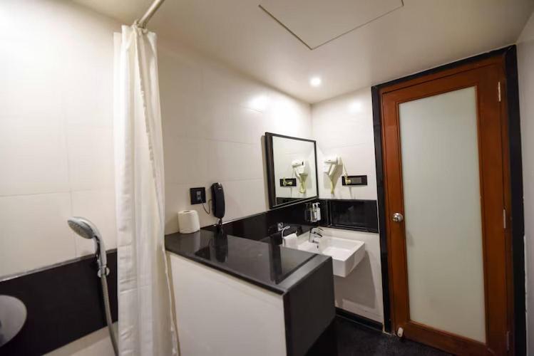 Ayra Boutique Hotel بنغالور المظهر الخارجي الصورة